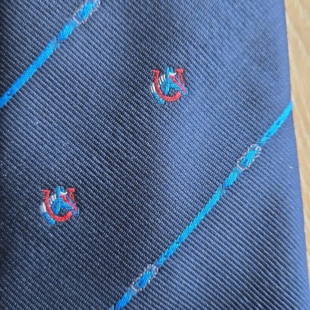 Austin MANOR Bronco necktie - Picture 2 of 7